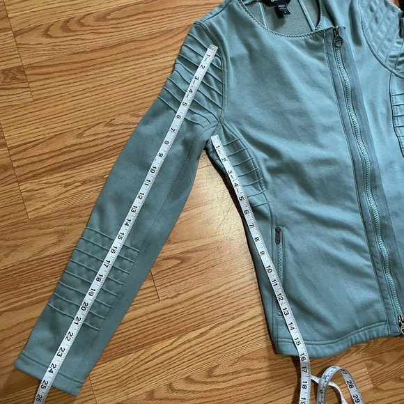 ATHLETA Moto Jacket Sz Medium Minimalistic Grey #982849 FALL 2021 Women’s - Picture 12 of 12